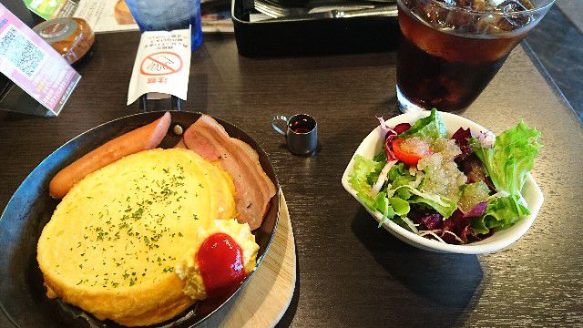 元町珈琲 掛尾店 お洒落なモーニングセットで気持ちのいい朝を迎える World S Endで手を繋ぐ