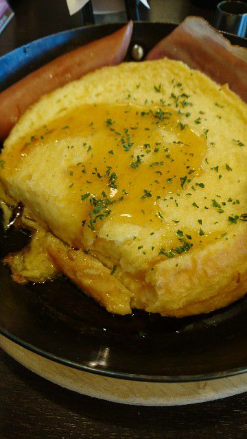 元町珈琲 掛尾店 お洒落なモーニングセットで気持ちのいい朝を迎える World S Endで手を繋ぐ